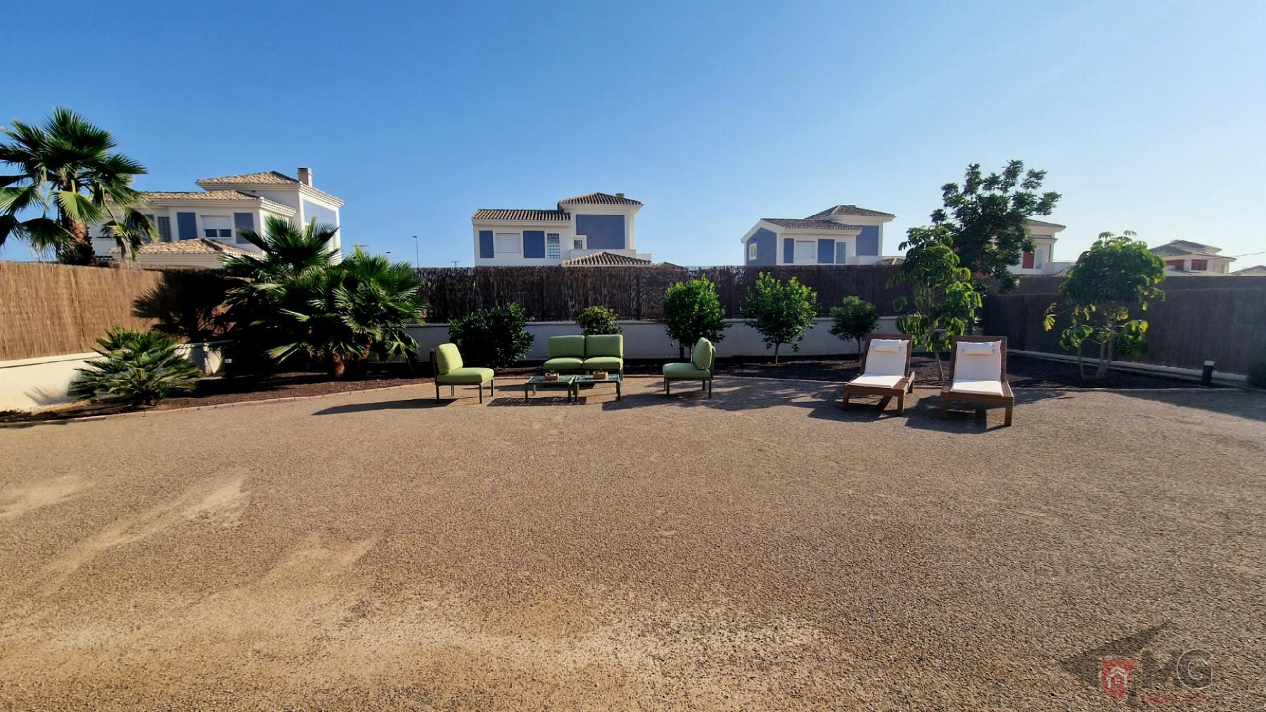 For sale of chalet in Lorca