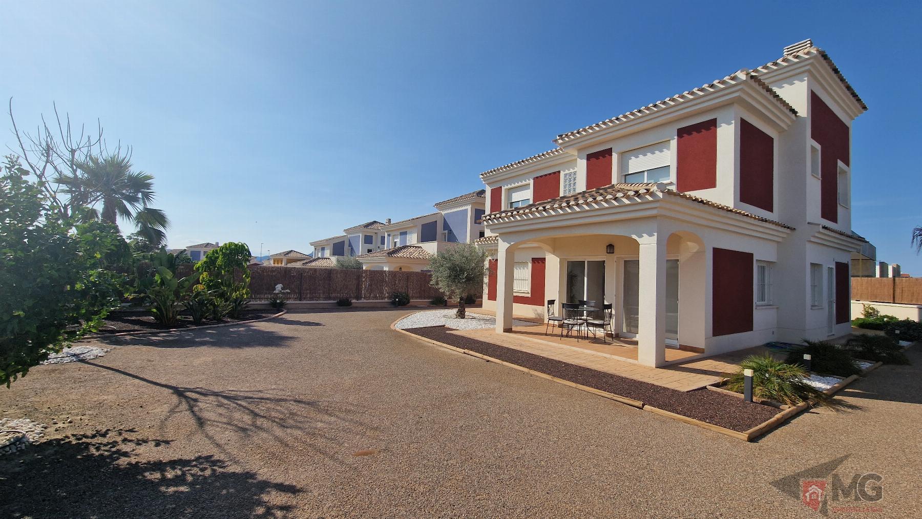 For sale of chalet in Lorca