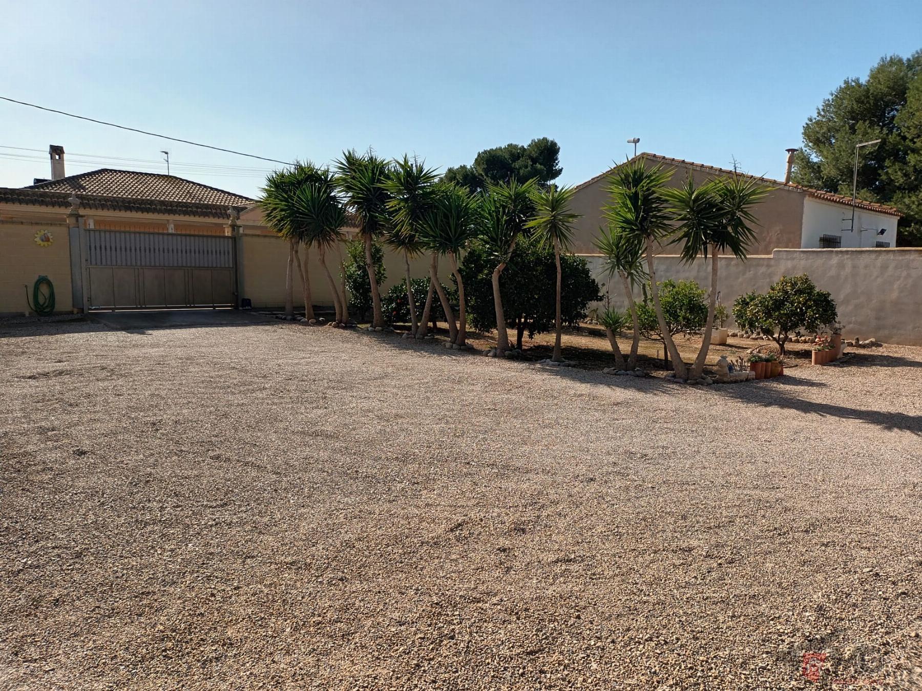 For sale of chalet in Totana