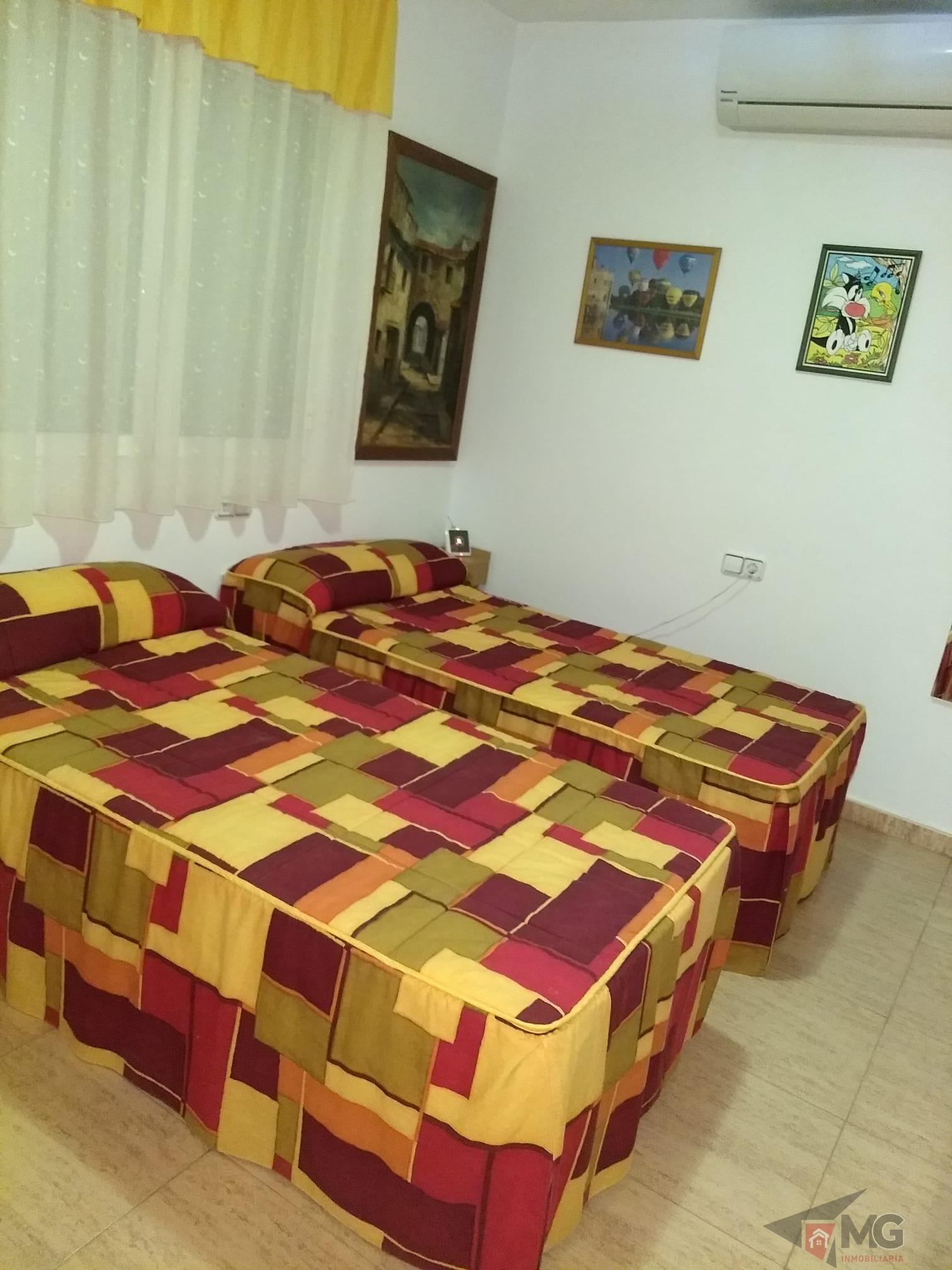 For sale of chalet in Totana