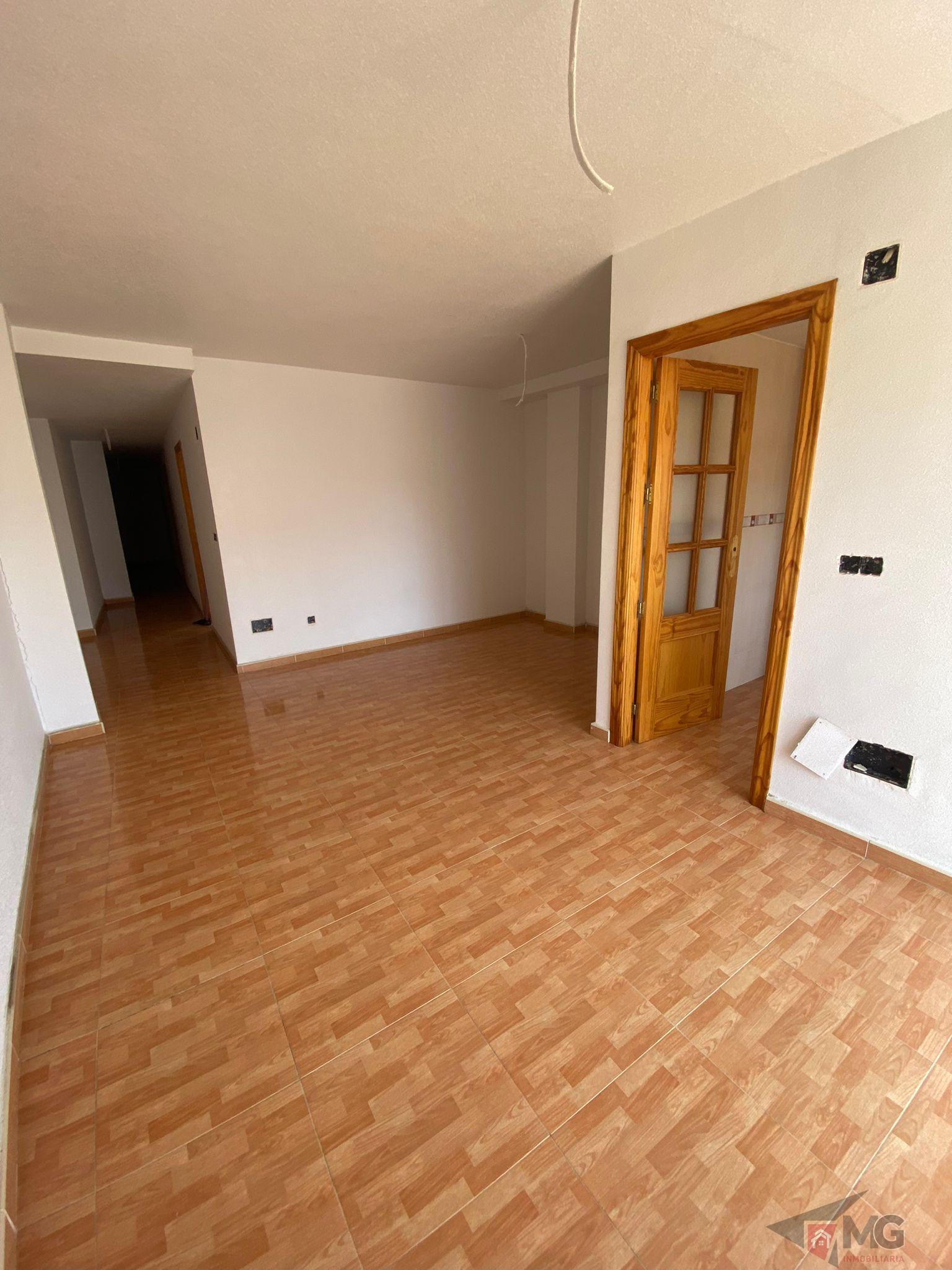 For sale of flat in Águilas