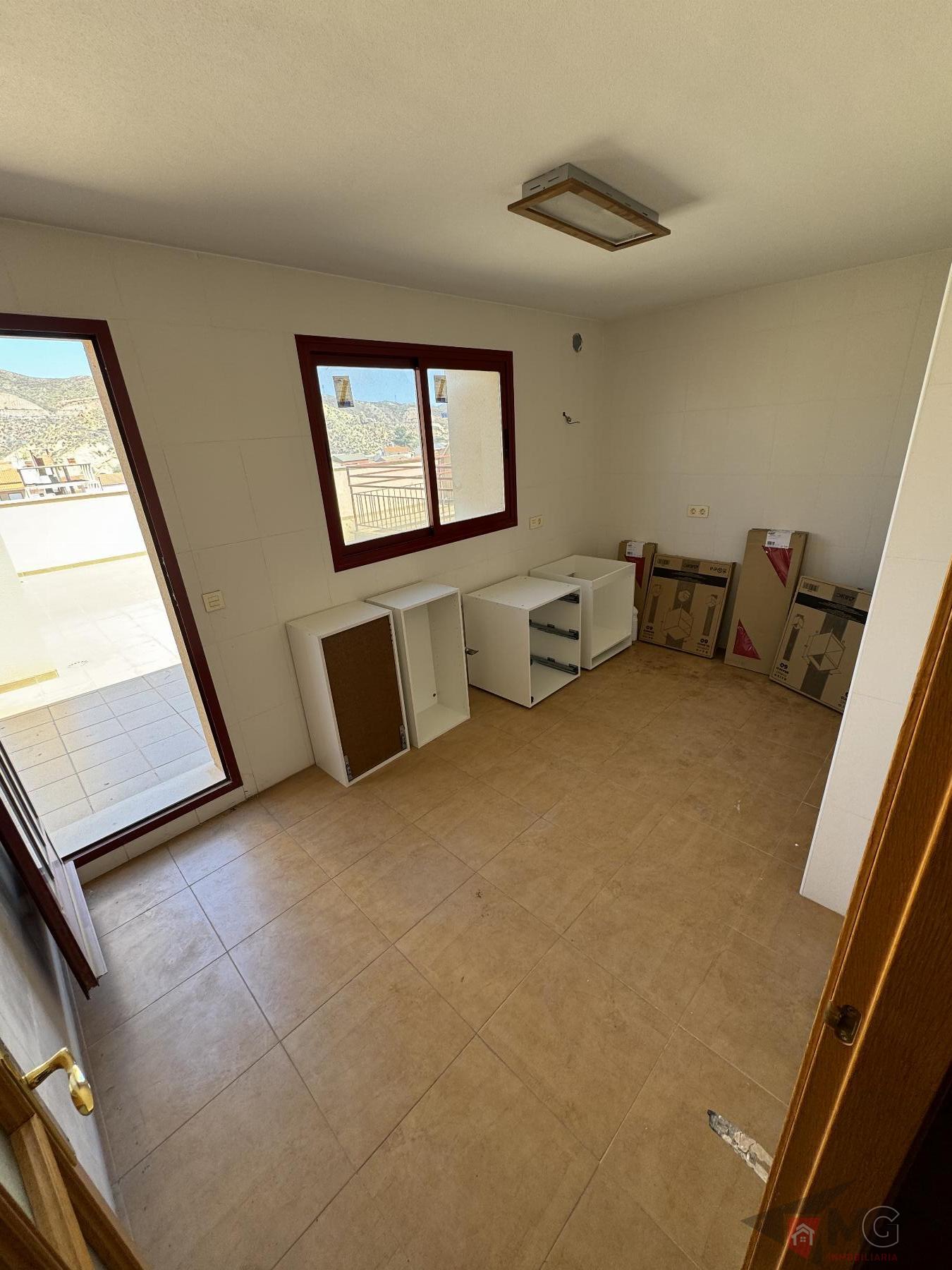 For sale of penthouse in Puerto Lumbreras
