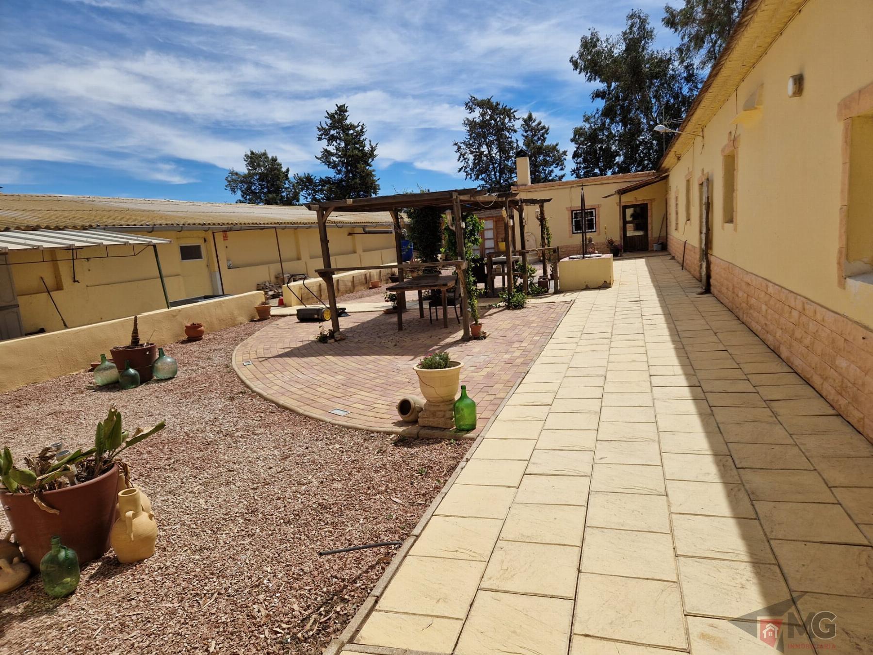 For sale of rural property in Lorca