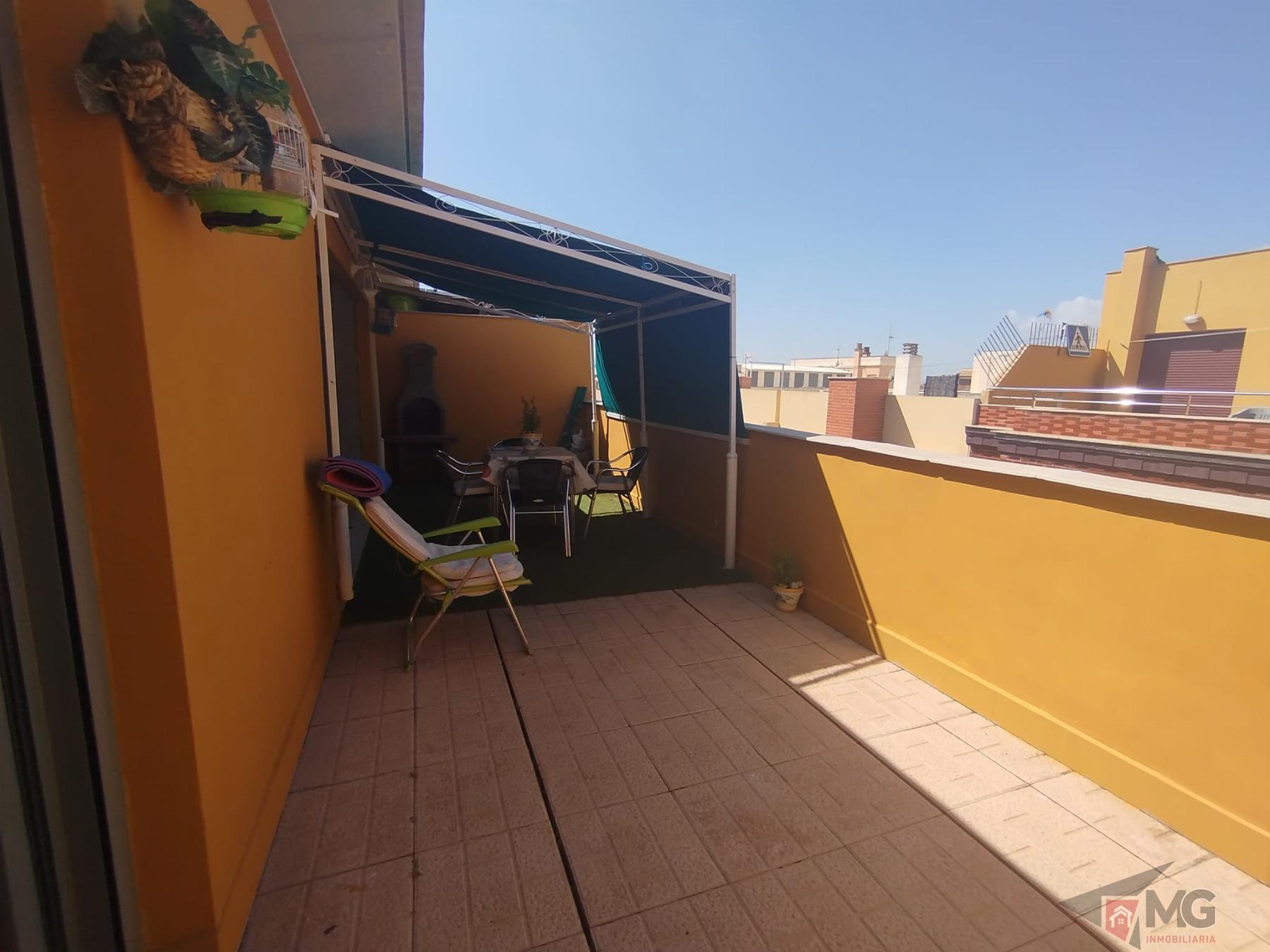 For sale of penthouse in Lorca
