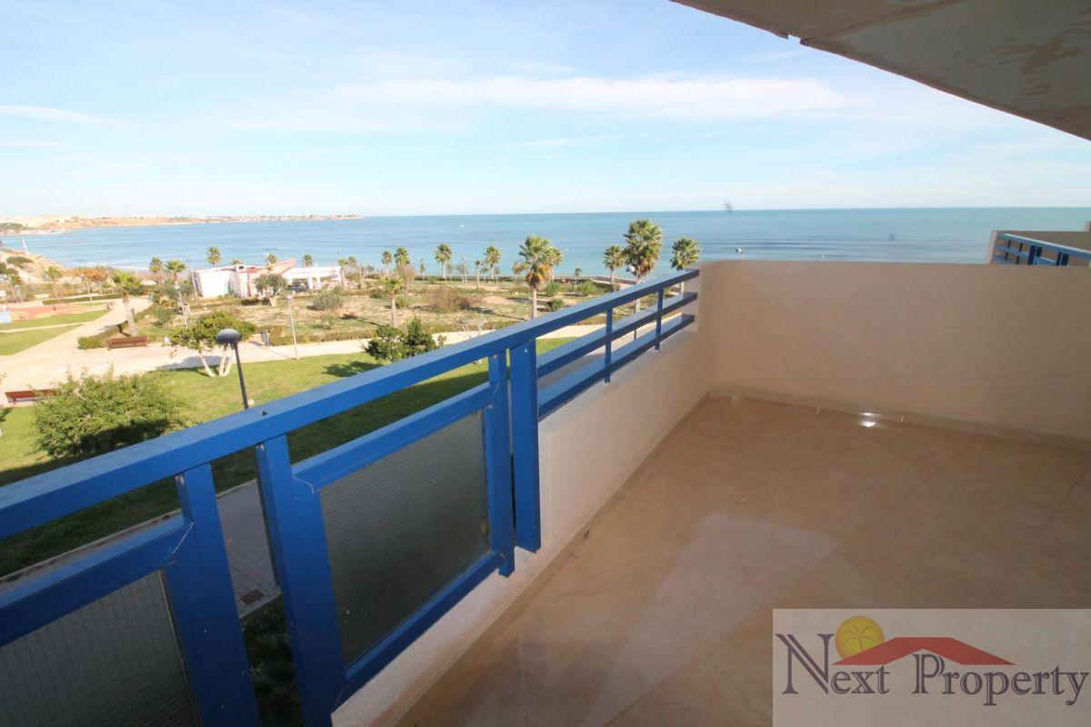 For sale of apartment in Mil Palmeras