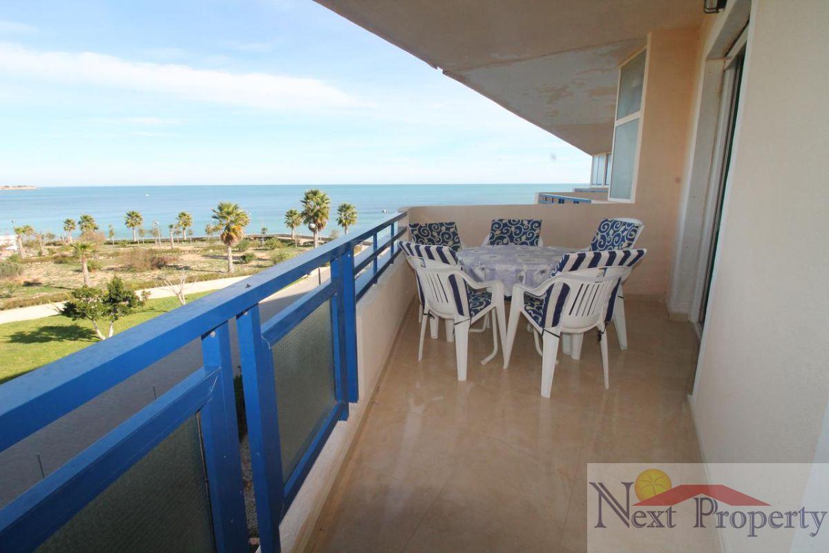 For sale of apartment in Mil Palmeras