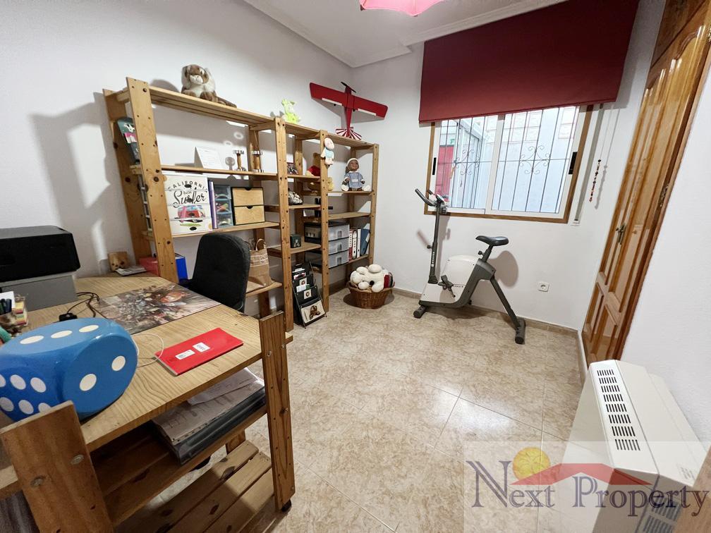 Til salg fra bungalow i Torrevieja