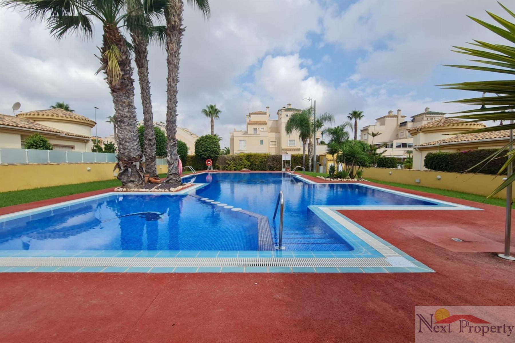 Verkoop van bungalow in Orihuela Costa