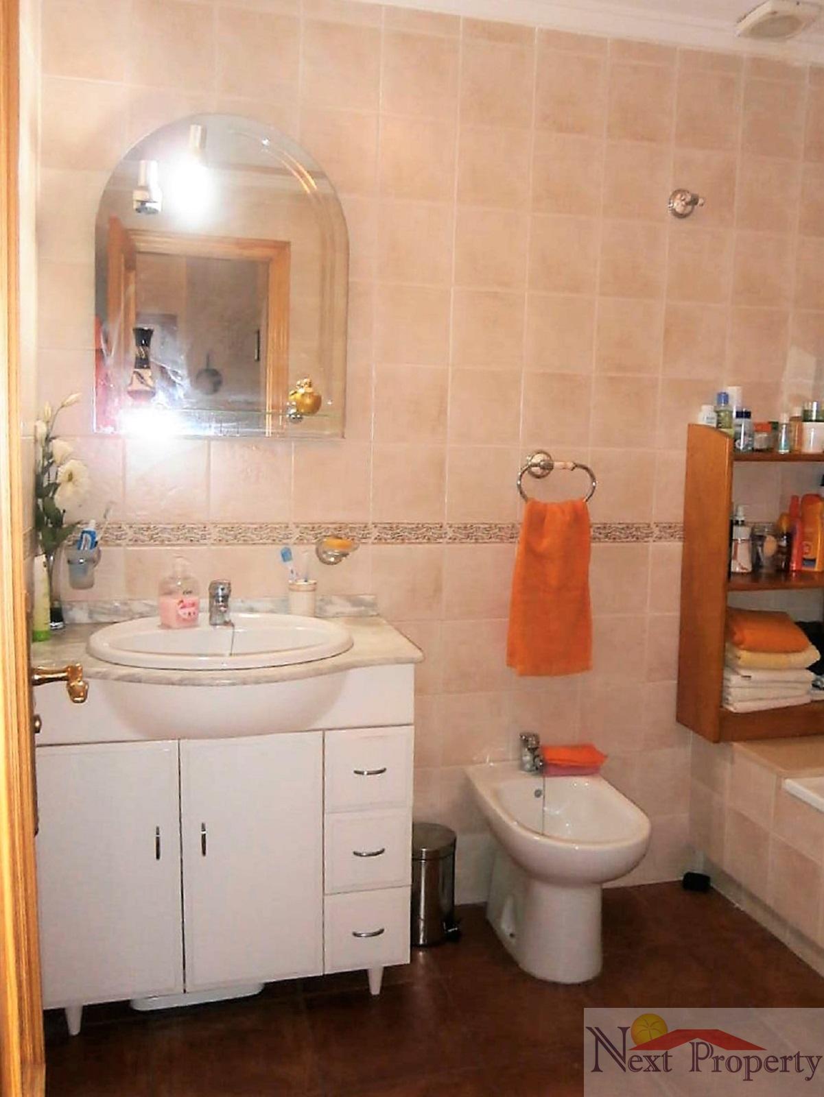Til salg fra bungalow i Torrevieja