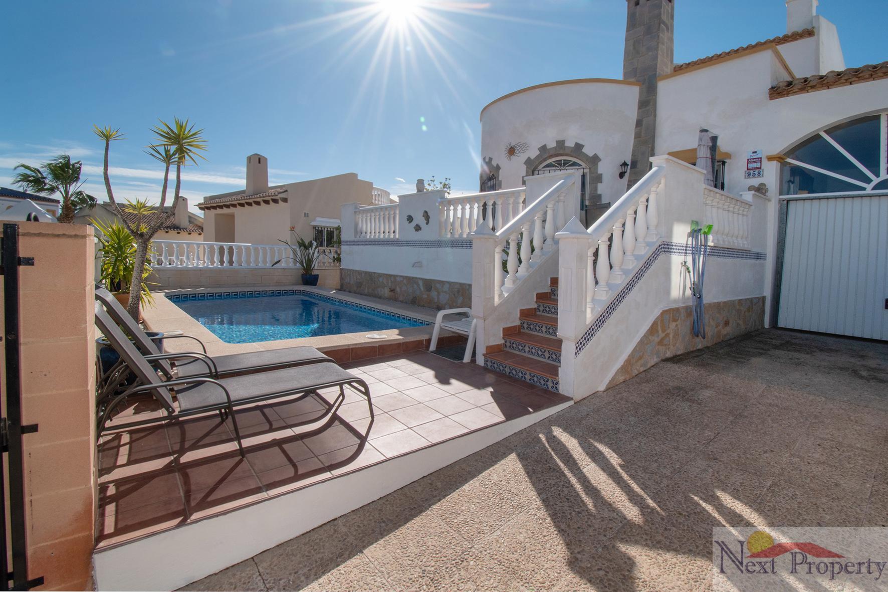 Venta de chalet en Orihuela Costa
