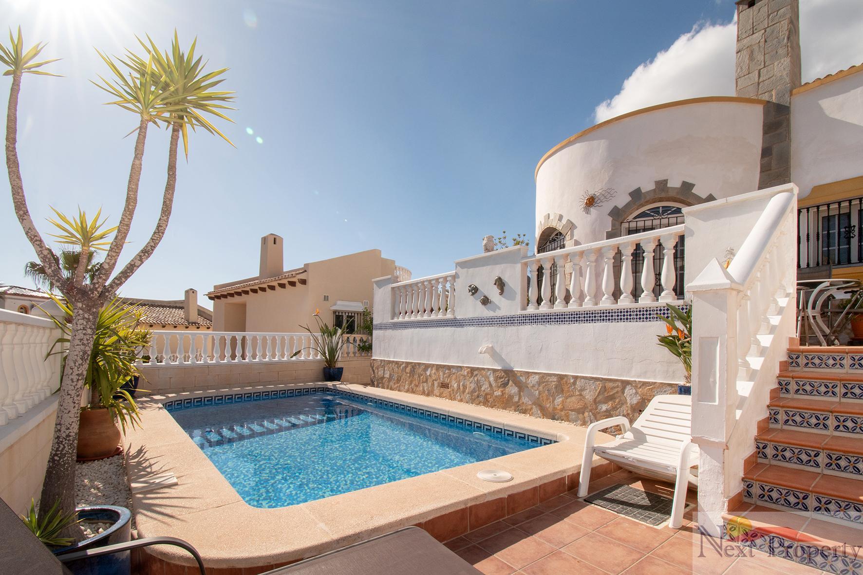 Venta de chalet en Orihuela Costa