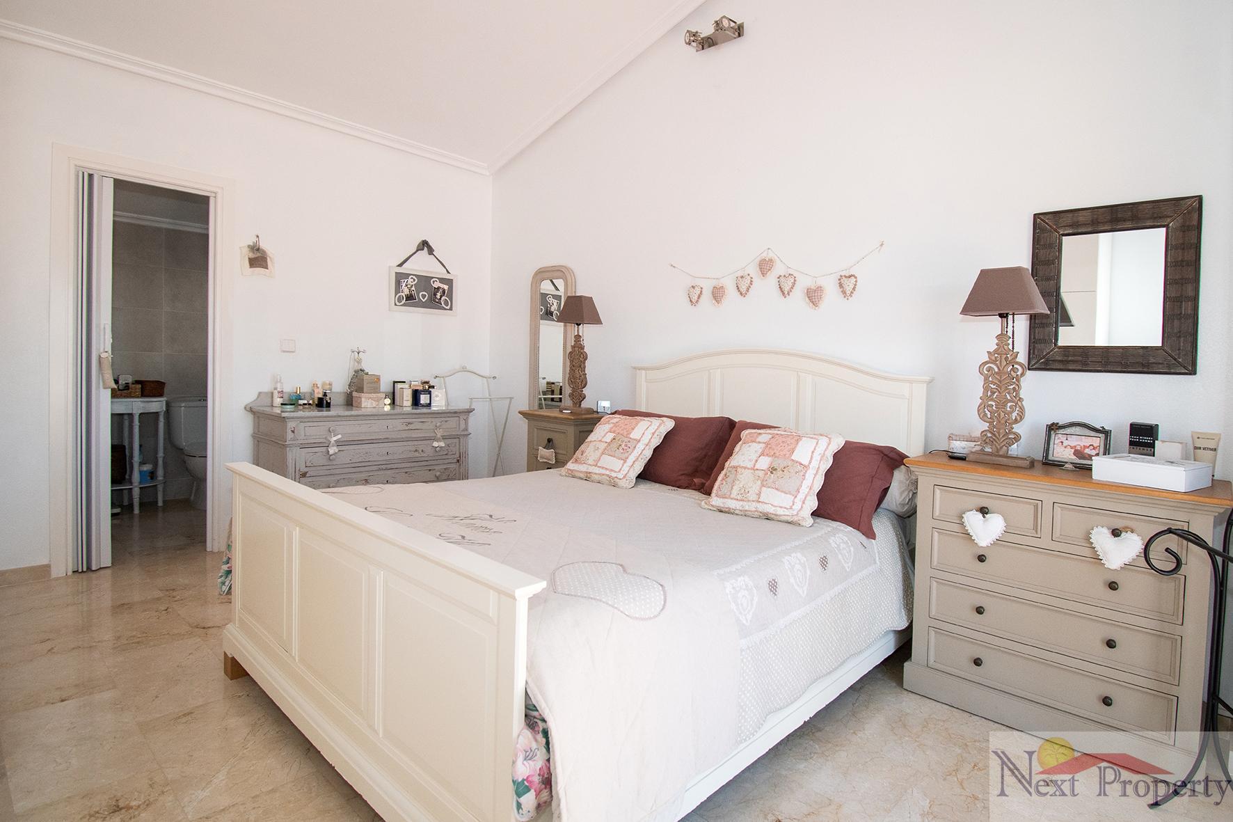 Venta de chalet en Orihuela Costa