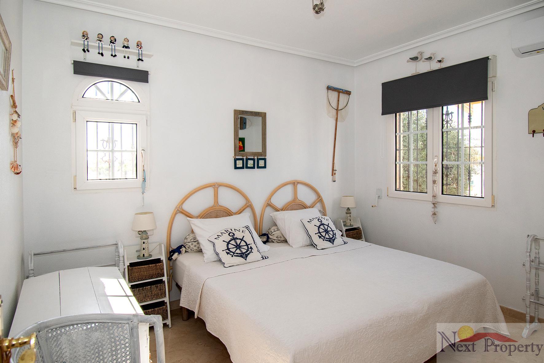 Venta de chalet en Orihuela Costa