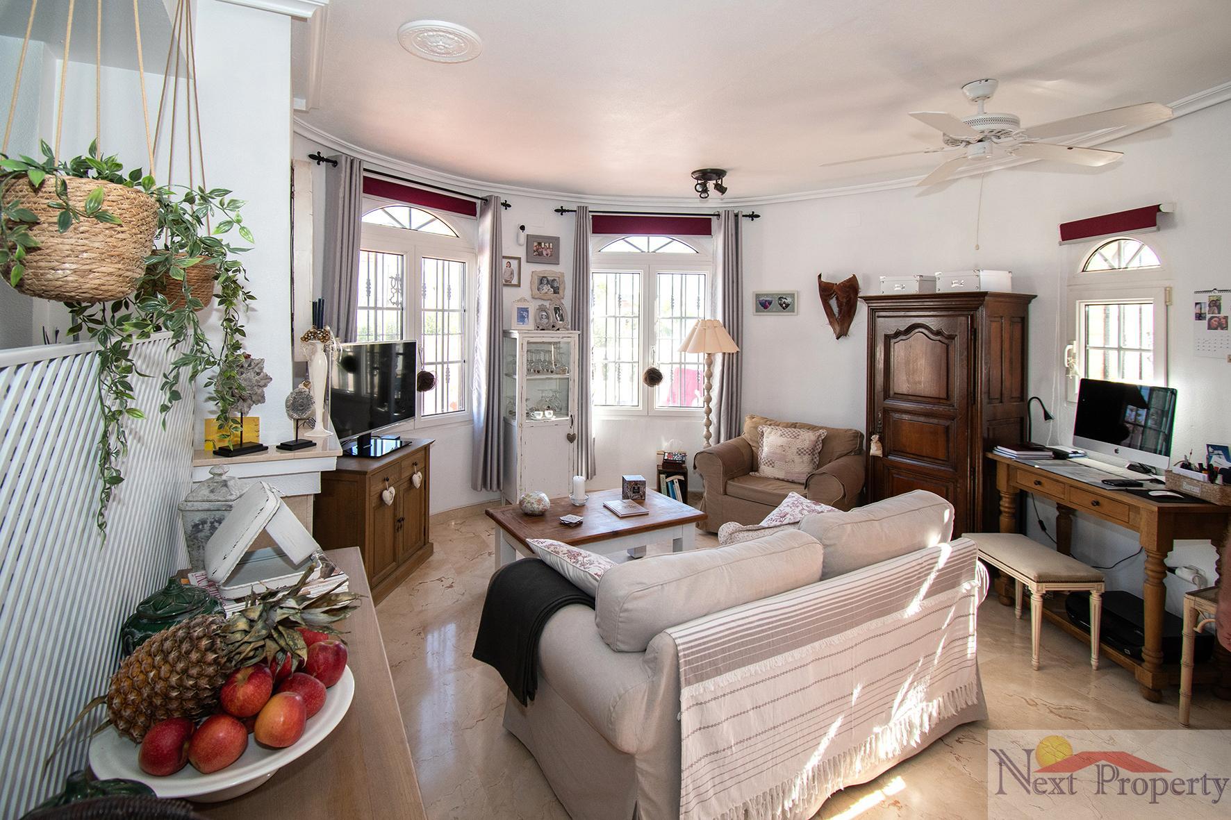 Venta de chalet en Orihuela Costa