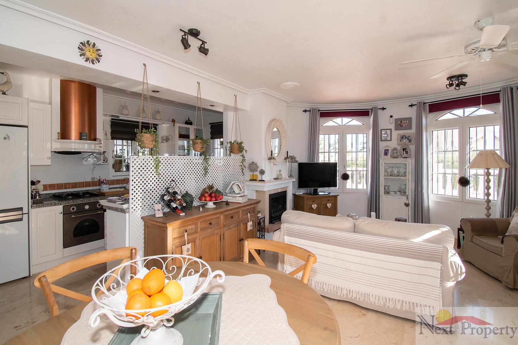 Venta de chalet en Orihuela Costa