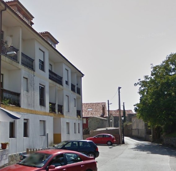 For sale of flat in Udías
