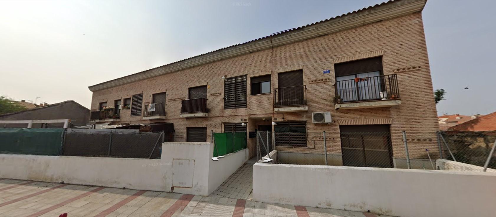 Venta de piso en Villaluenga de la Sagra