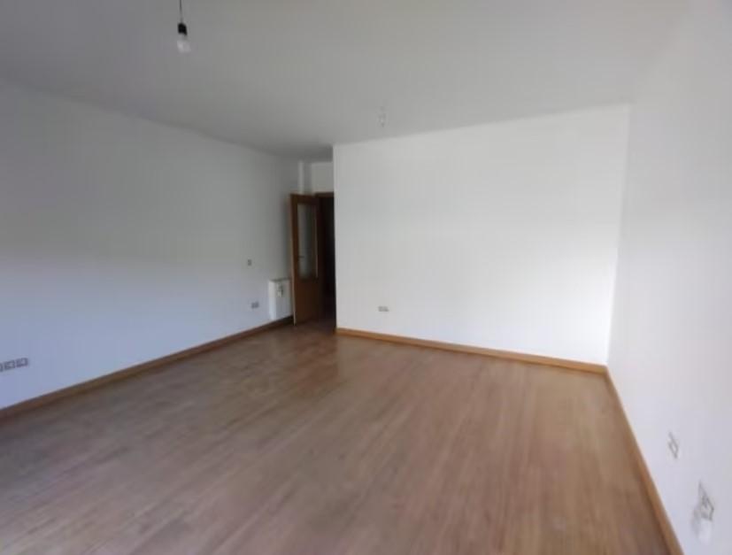Venta de piso en Villaluenga de la Sagra