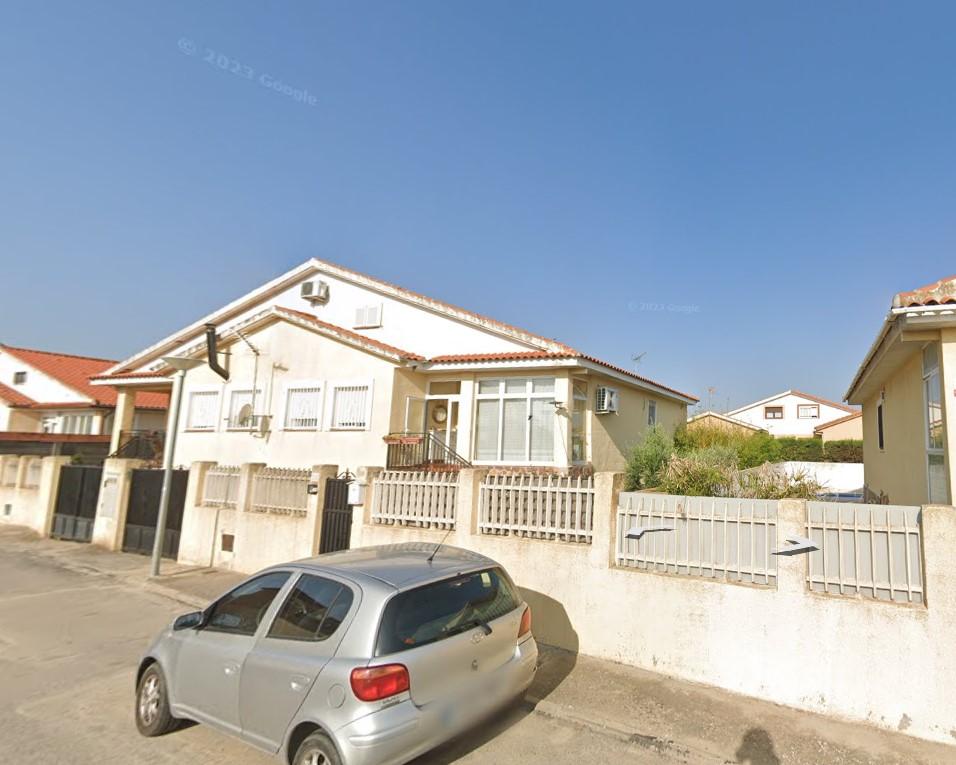 Venta de chalet en Lominchar