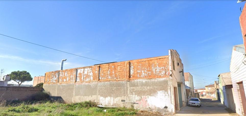 Venta de nave en Badajoz