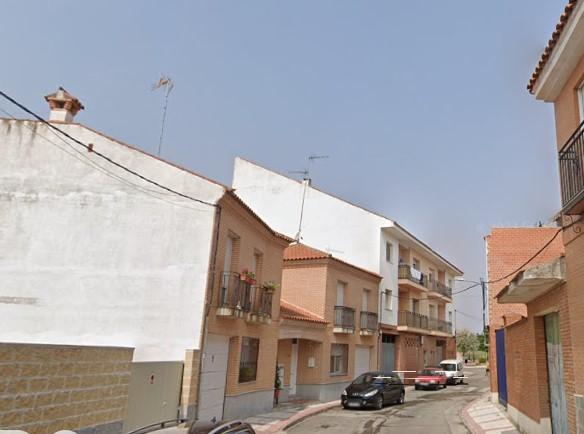 Venta de casa en Villaluenga de la Sagra