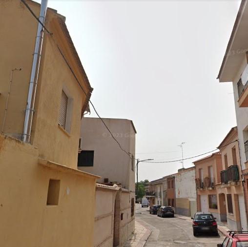 Venta de casa en Villaluenga de la Sagra