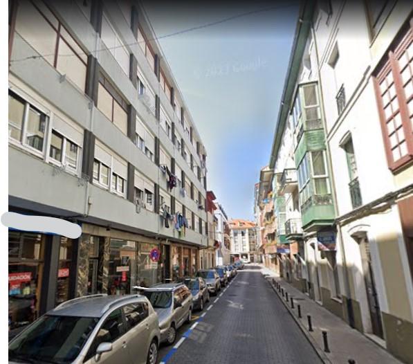 For sale of flat in Santoña
