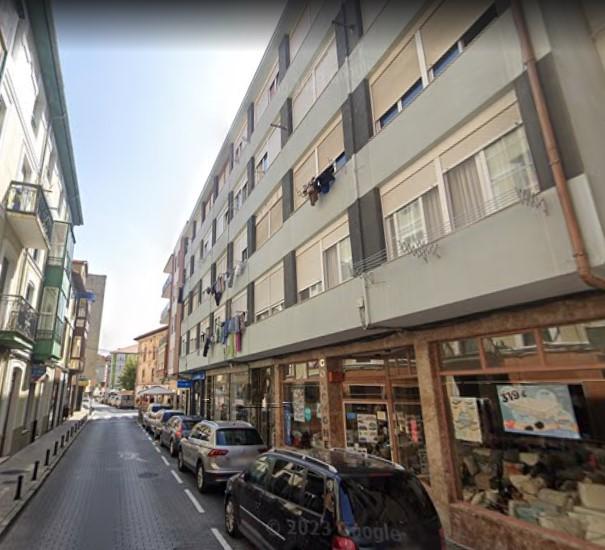 For sale of flat in Santoña