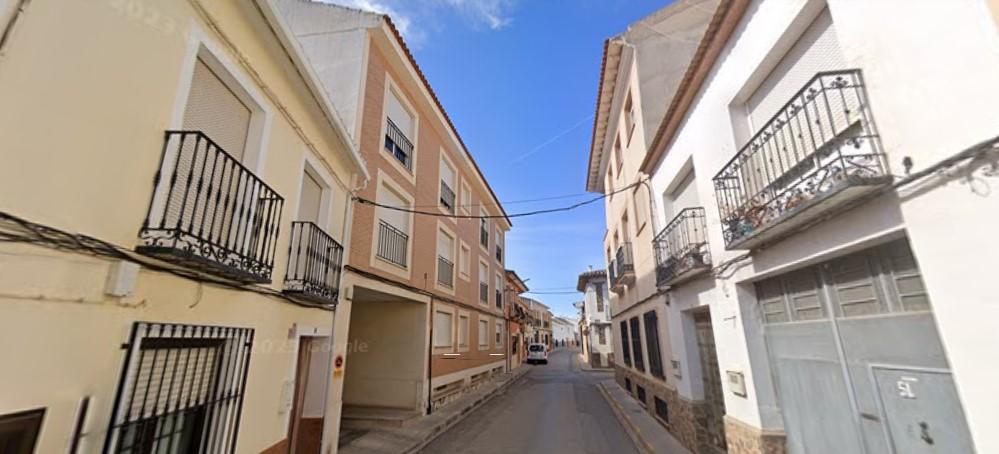 For sale of flat in Herencia