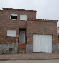 For sale of house in El Casar de Escalona