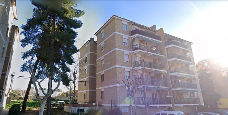 For sale of flat in Argés