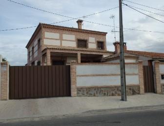 Venta de chalet en Camarenilla