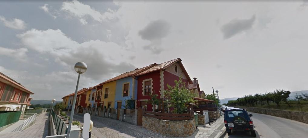 For sale of house in Piélagos