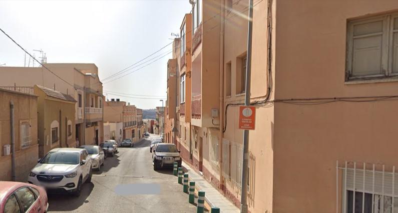 Venta de piso en Huércal de Almería