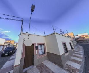 Venta de casa en Roquetas de Mar