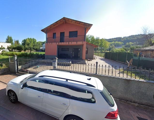 Venta de chalet en Vega de Espinareda