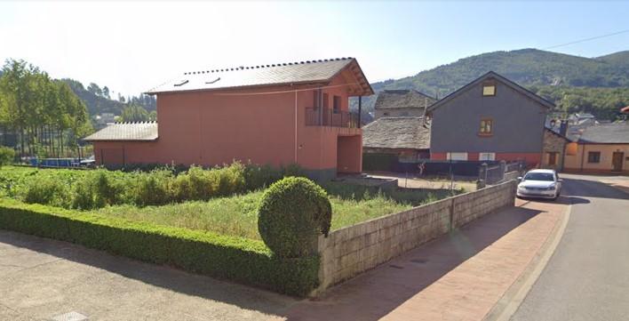 Venta de chalet en Vega de Espinareda