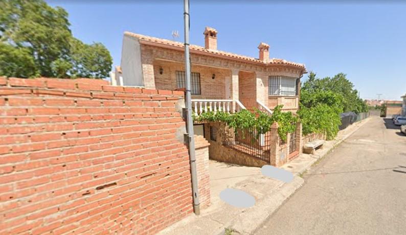 Venta de chalet en Navahermosa