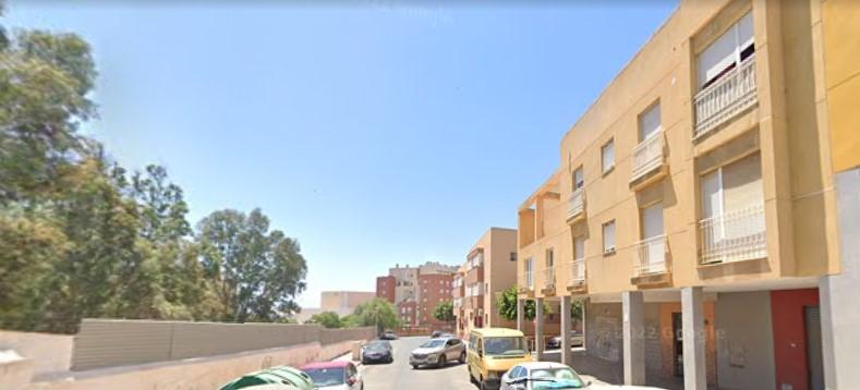 For sale of flat in Almería