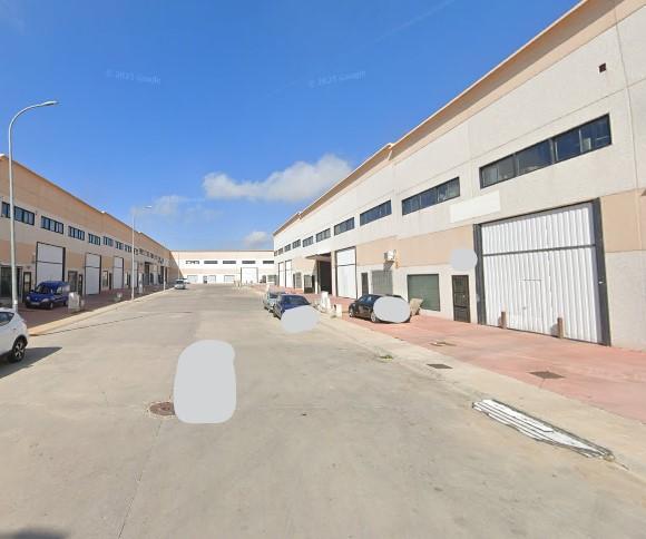 For sale of warehouse in Borox