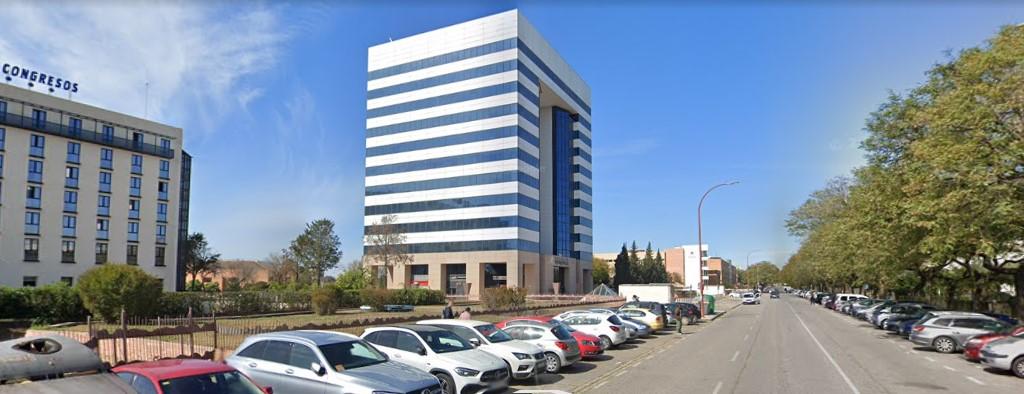 For sale of office in Sevilla