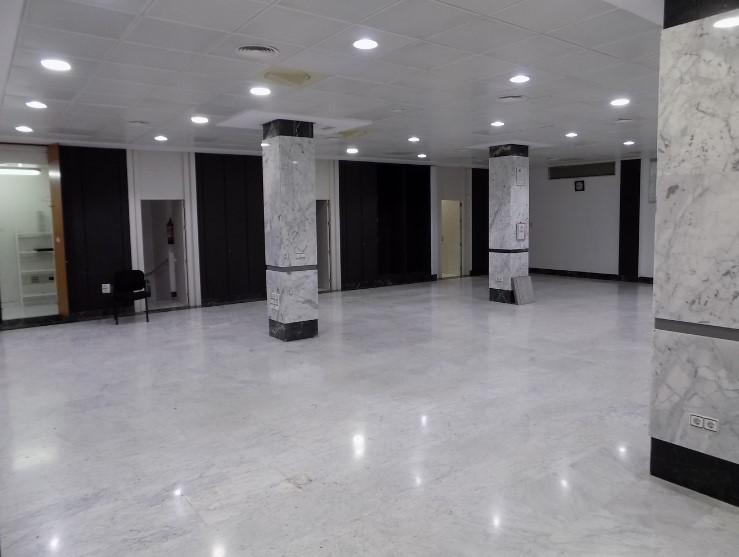 For sale of premises in Málaga