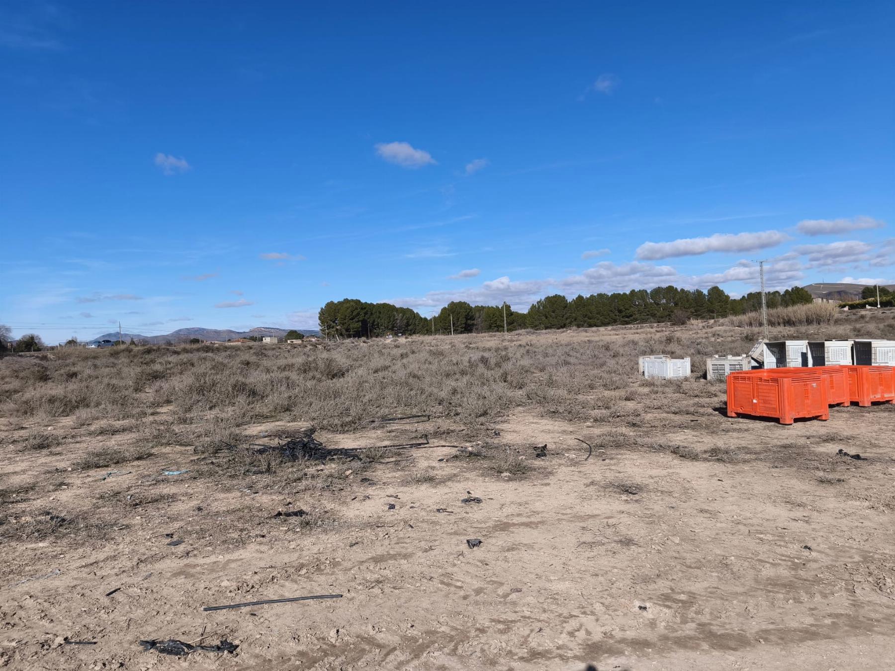 Venta de finca rústica en Hellín