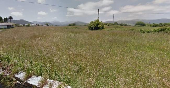 For sale of land in Valdés