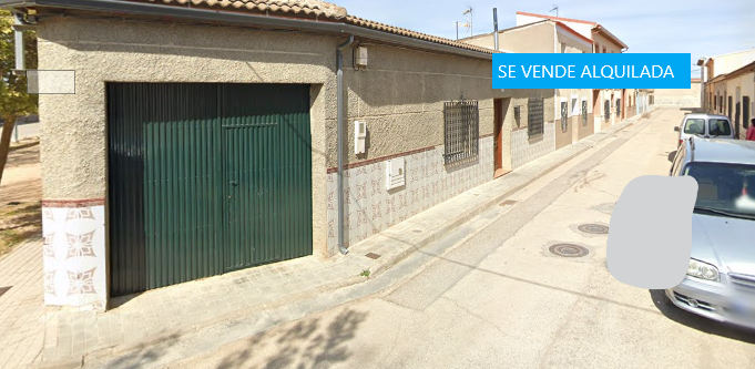 For sale of house in La Puebla de Almoradiel