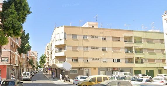 For sale of flat in Adra