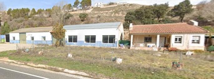 For sale of warehouse in Robledo