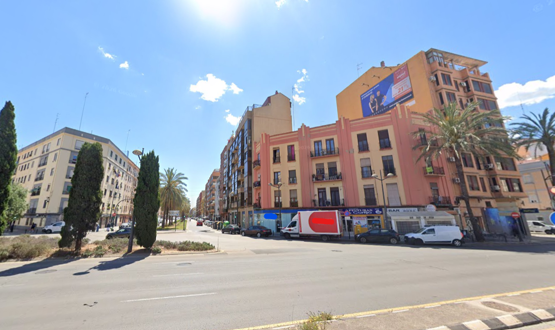For sale of premises in Valencia
