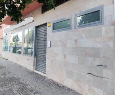 For sale of premises in Sevilla