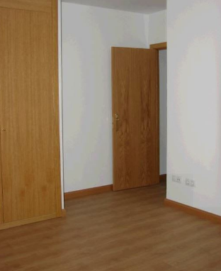 Venta de piso en Lominchar